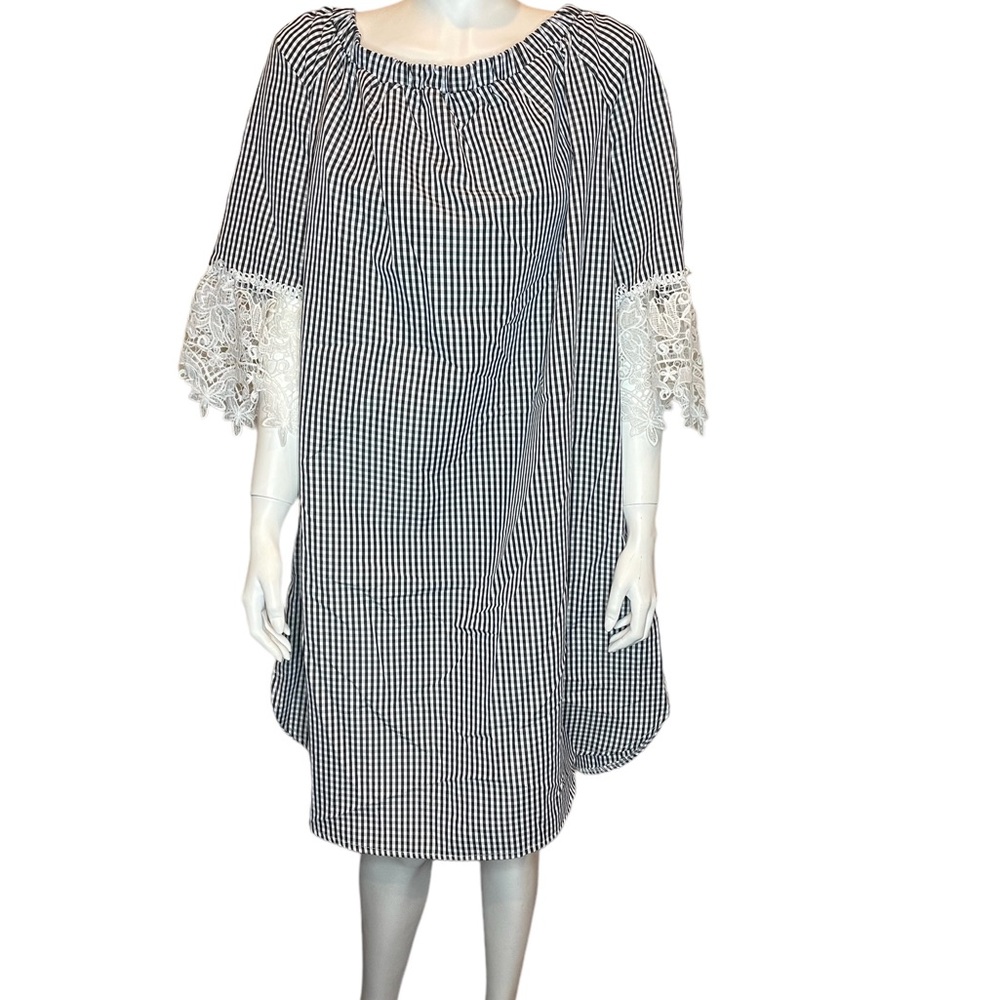 Black and White Lace Sleeve Dress